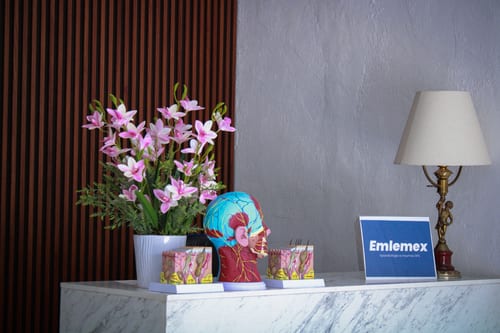 Exterior del local emlemex